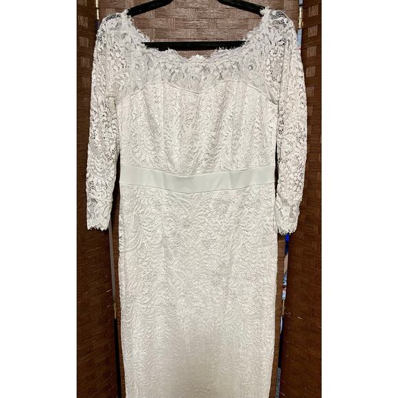 Lace Boatneck Fishtail Dress- Size 14-16 - Picture 5 of 11